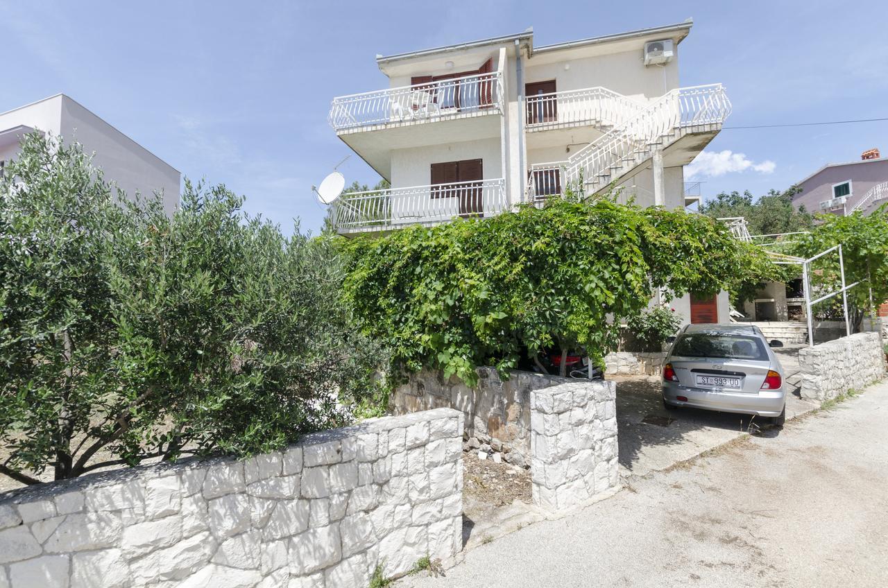Apartments Mirko Trogir Bagian luar foto